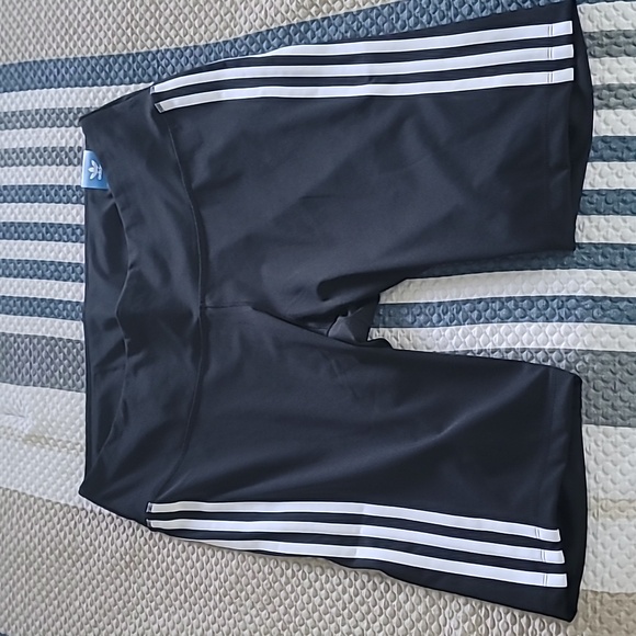 Adidas Short Tight - Picture 2 of 4